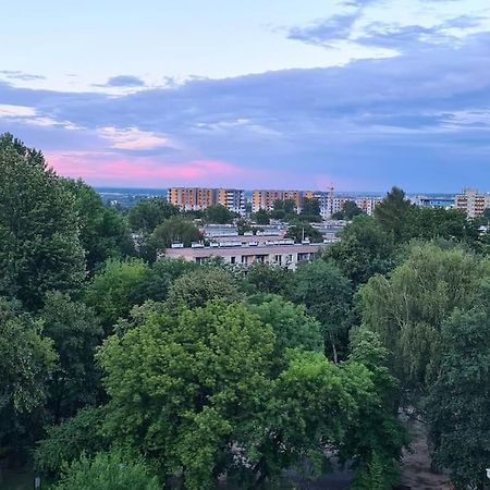 クラクフUroczy, Jasny Apartament Oraz Bezplatny Parking!アパートメント エクステリア 写真
