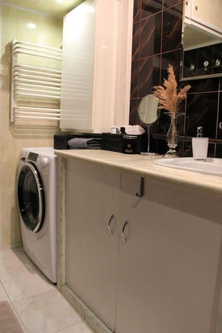 クラクフUroczy, Jasny Apartament Oraz Bezplatny Parking!アパートメント エクステリア 写真