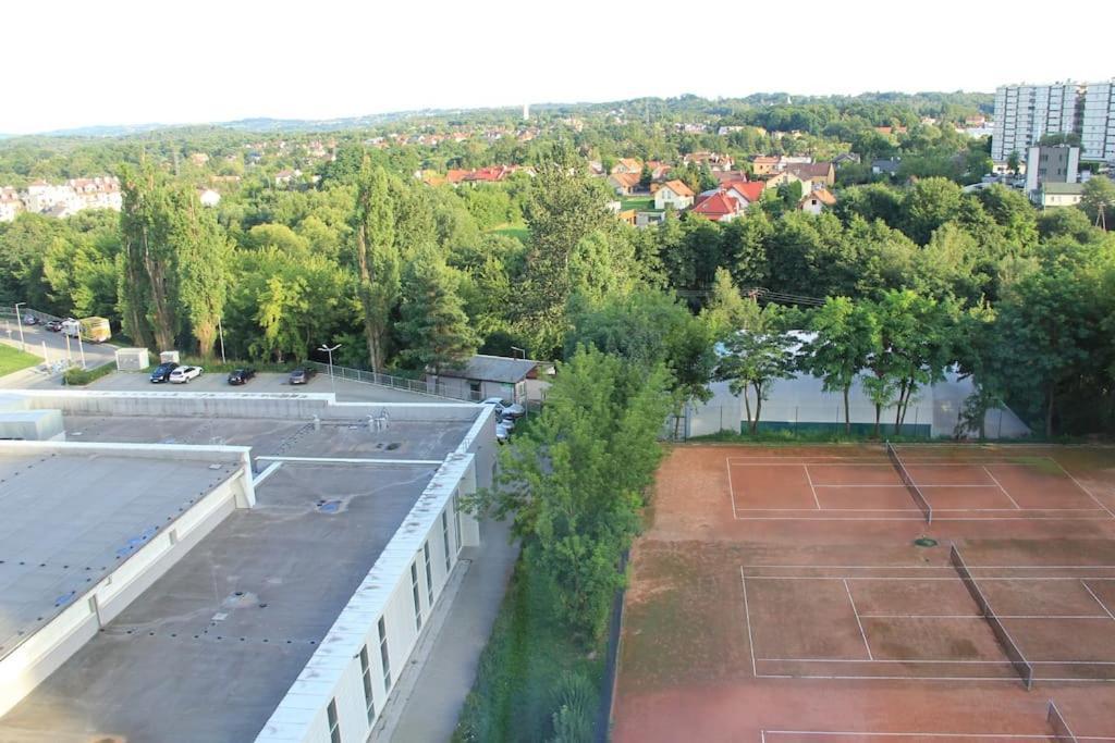 クラクフUroczy, Jasny Apartament Oraz Bezplatny Parking!アパートメント エクステリア 写真