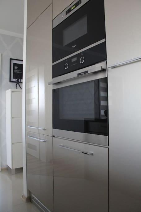 クラクフUroczy, Jasny Apartament Oraz Bezplatny Parking!アパートメント エクステリア 写真