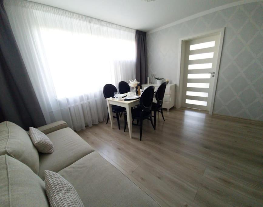 クラクフUroczy, Jasny Apartament Oraz Bezplatny Parking!アパートメント エクステリア 写真